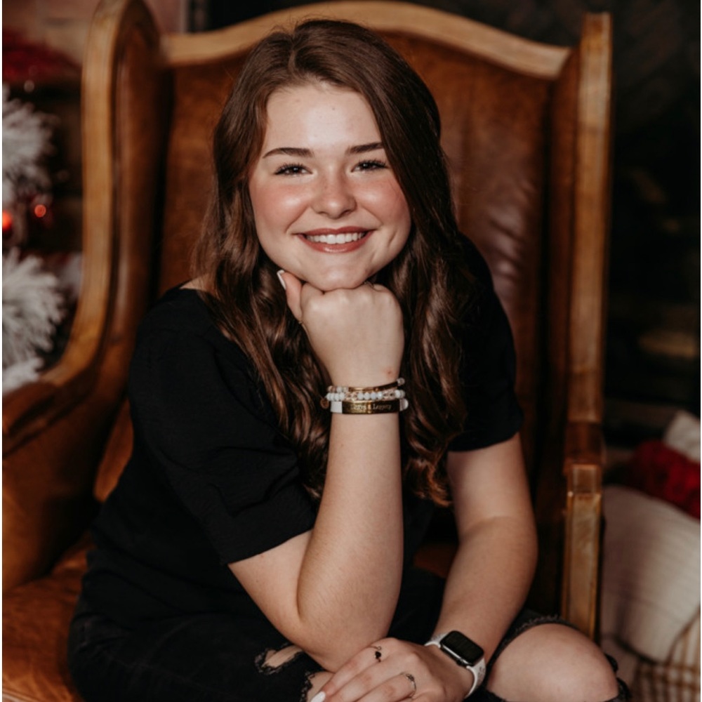 Meet your Posher, Isabelle